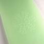 Preview: hellgrüne Weihnachtskarte: geprägtes Eiskristall (Transparentkarton)