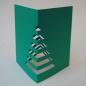 Preview: 10 grüne Weihnachtskarten mit Umschlag: 3D-Weihnachtsbaum