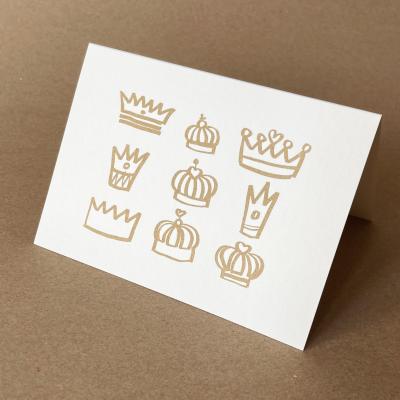 Kronen für alle - Recycling-Grußkarte mit goldenem Umschlag