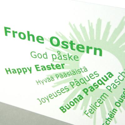 10 Ostergrüße mit grünen Kuverts: Frohe Ostern, God påske, Happy Easter