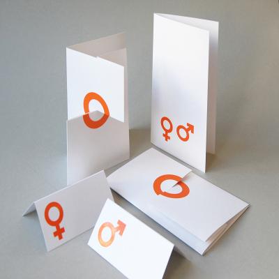 orange-weißes Hochzeitskartenset: Zeichen für Mann und Frau