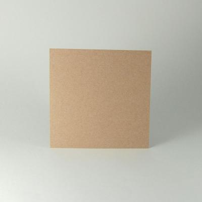 braune, quadratische Recycling-Postkarte 15 x 15 cm (Muskat 350 g/qm)