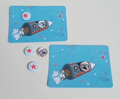 2 Postkarten mit Button: Laika und Stern