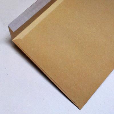 brauner, haftklebender Recycling-Umschlag, DIN C4