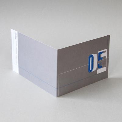 reduzierte Design-Einladungskarte: 05