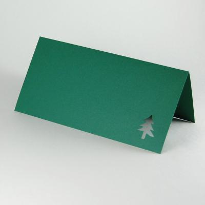 dunkelgrüne Weihnachtskarte: gestanzter Baum (Artoz racing green 220 g/qm)