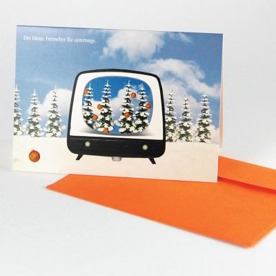 10 witzige Weihnachtskarten mit orangen Kuverts: Der kleine Fernseher