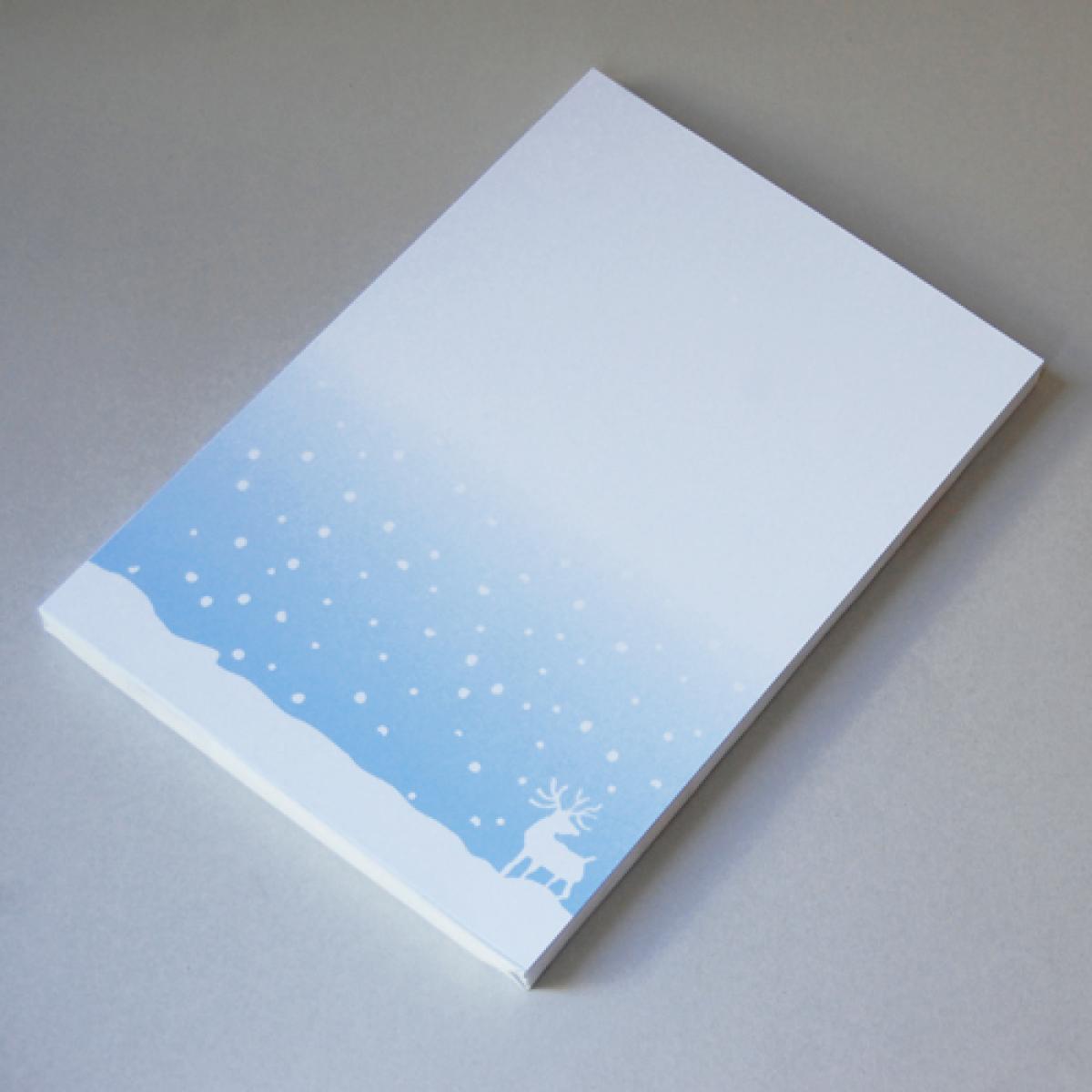 100 Bogen Weihnachts-Briefpapier: Elch im Schneefall