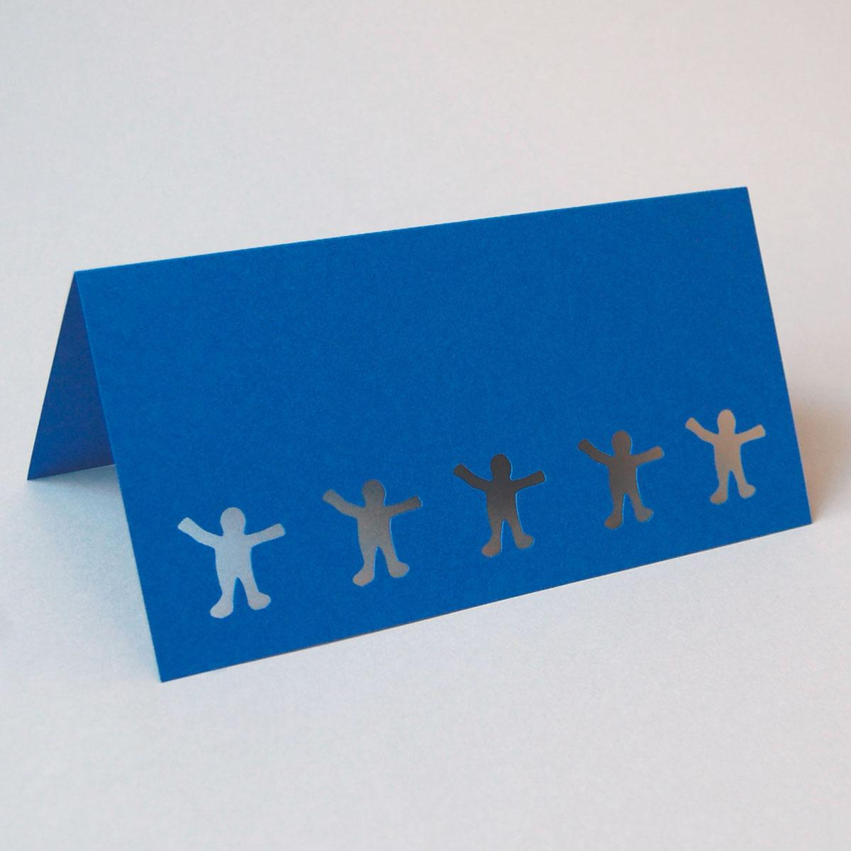 blaue Grußkarte: 5 ausgestanzte Figuren