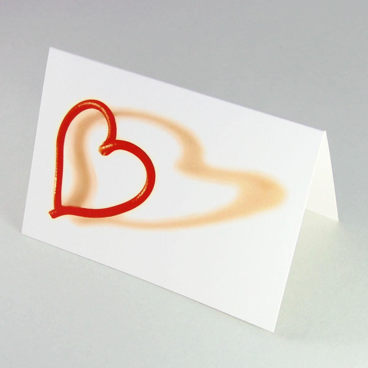 reduzierte Hochzeitskarte: rotes Herz