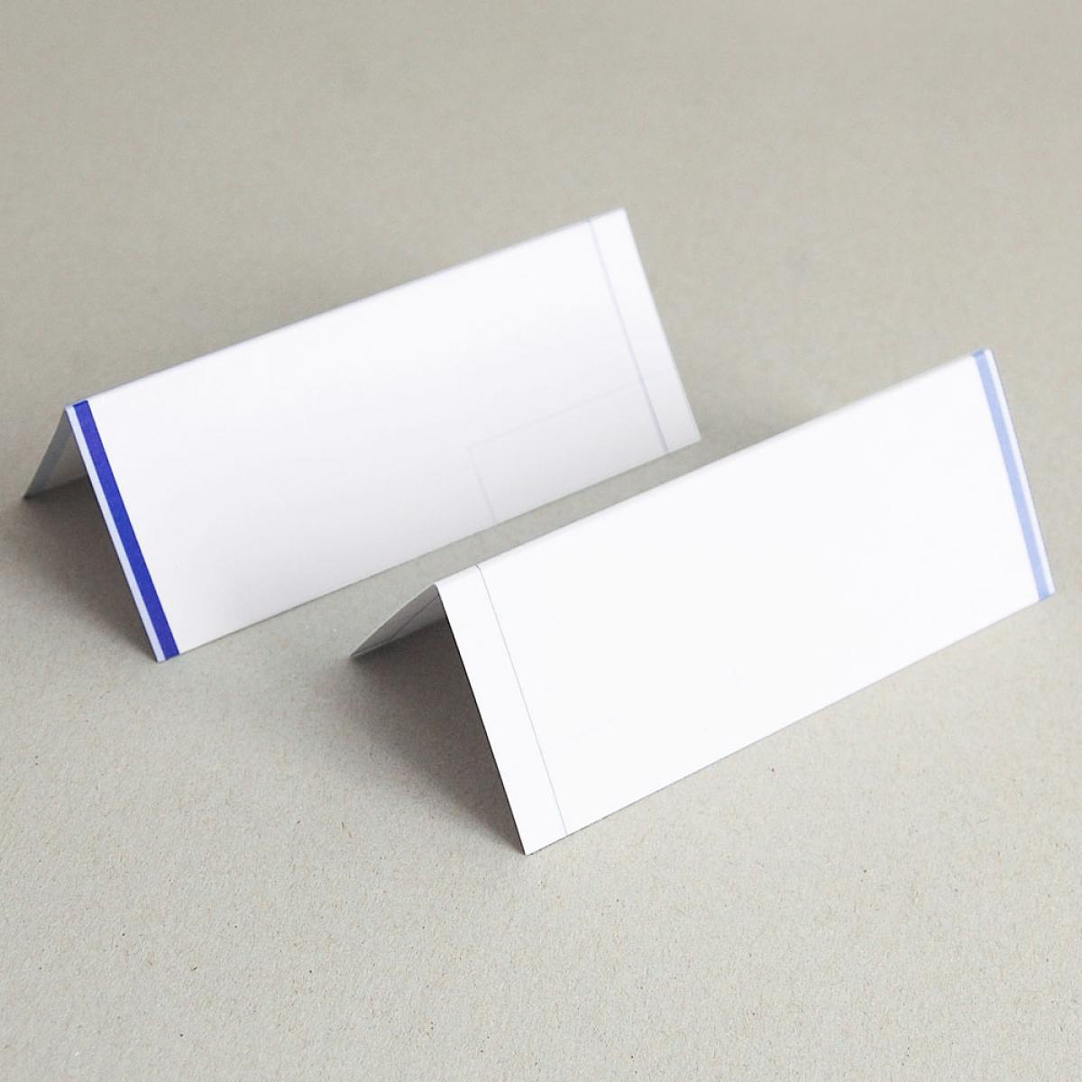 weiße Tischkarte mit blauen Linien
