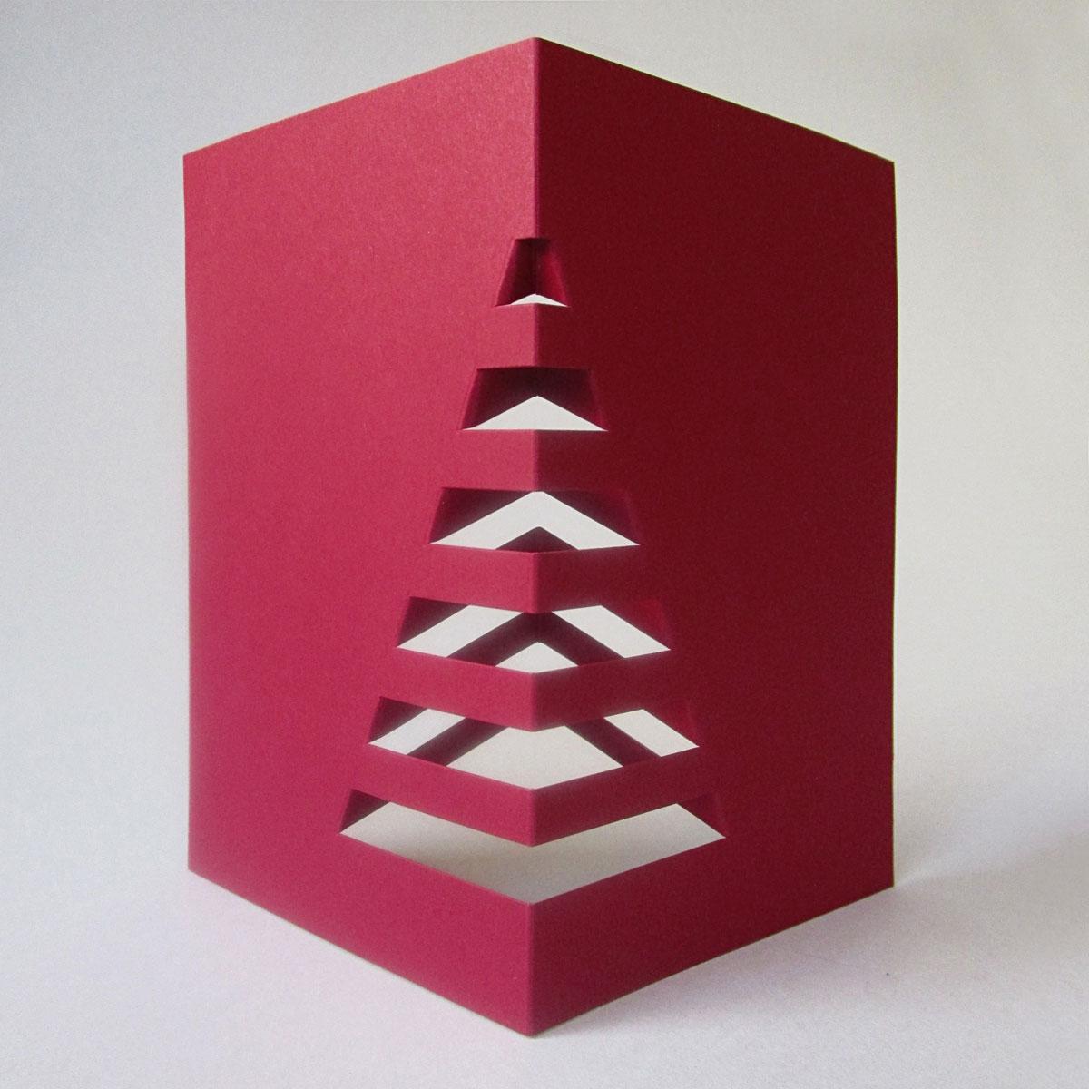 rote Recycling-Weihnachtskarte: Weihnachtsbaum für den Schreibtisch