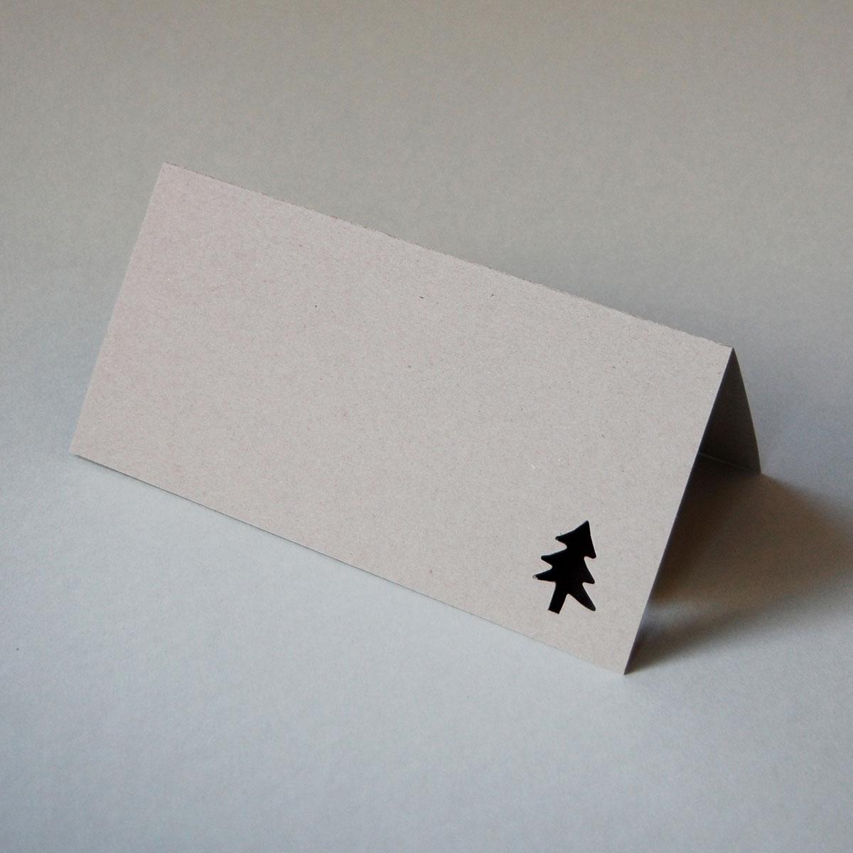 Recycling-Weihnachtskarte: gestanzter Baum (Graupappe)