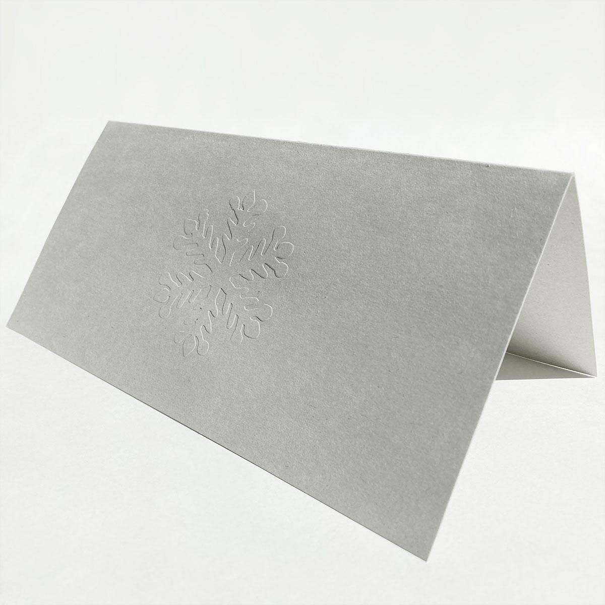 Recycling-Weihnachtskarte: geprägtes Eiskristall (Graupappe)
